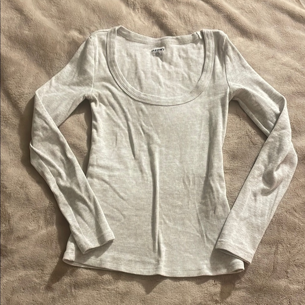 Women's Light Gray Long Sleeve Top